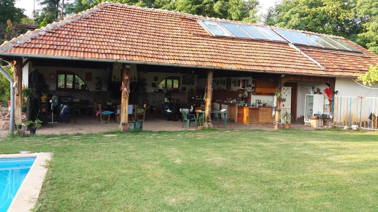 Chuchi Guest House 1 Zlatna Panega Bagian luar foto